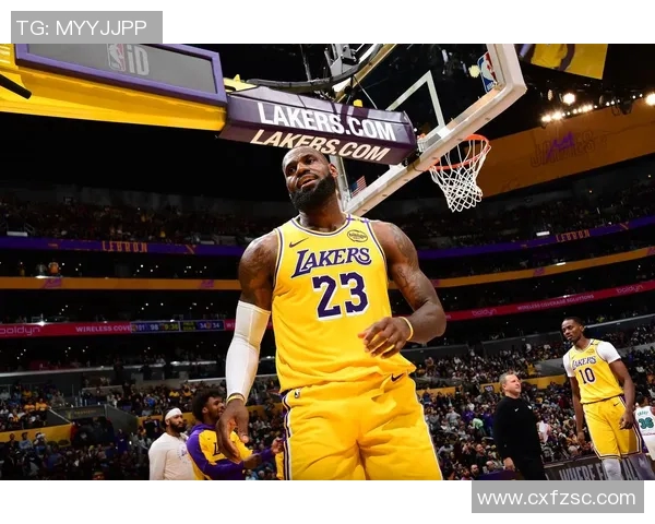 八村塁长传 詹姆斯接球快下换手上篮