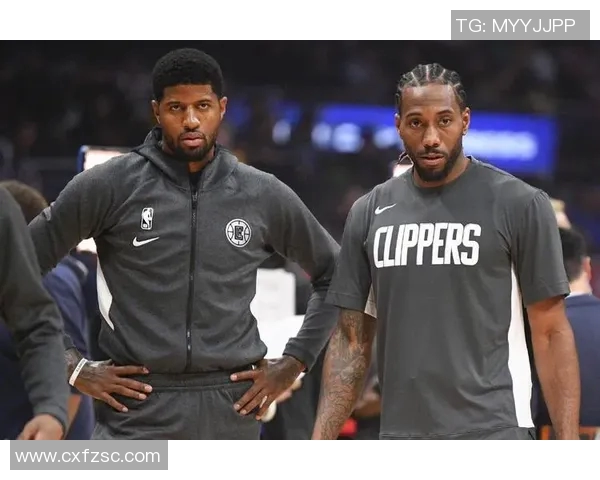 美媒看看伦纳德和乔治手掌的大小区别，简直太逆天了